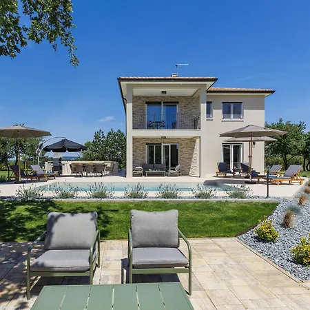 Tramonto By Interhome בוג'ה